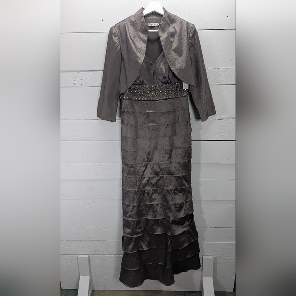 Eliza J Dresses & Skirts - NWT Eliza J Long Multi Tiered Taffeta Jacket Dress in Taupe Size 10
